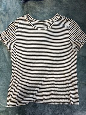 American Eagle Striped Short Sleeve Crewneck Top - White & Black
